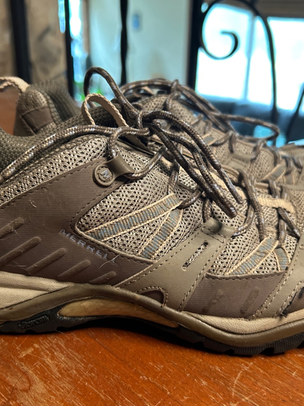 Merrell women’s Outdoor Trail Running Shoes 8.5